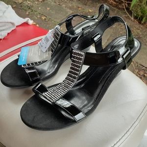 Women's shoes
